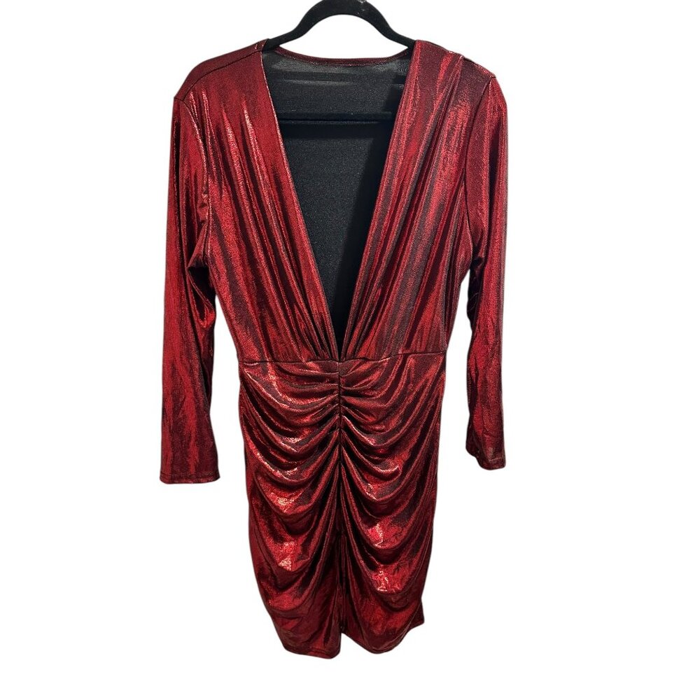 ✌️ 2/$40 ✌️ Metallic Red Long Sleeve Ruched V-Neck Dress sz M
